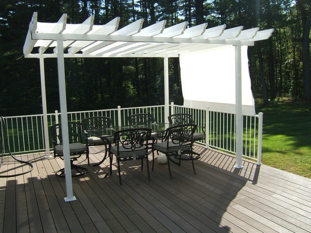 deck railing & pergola | Custom metal fences | Custom Rail Tech